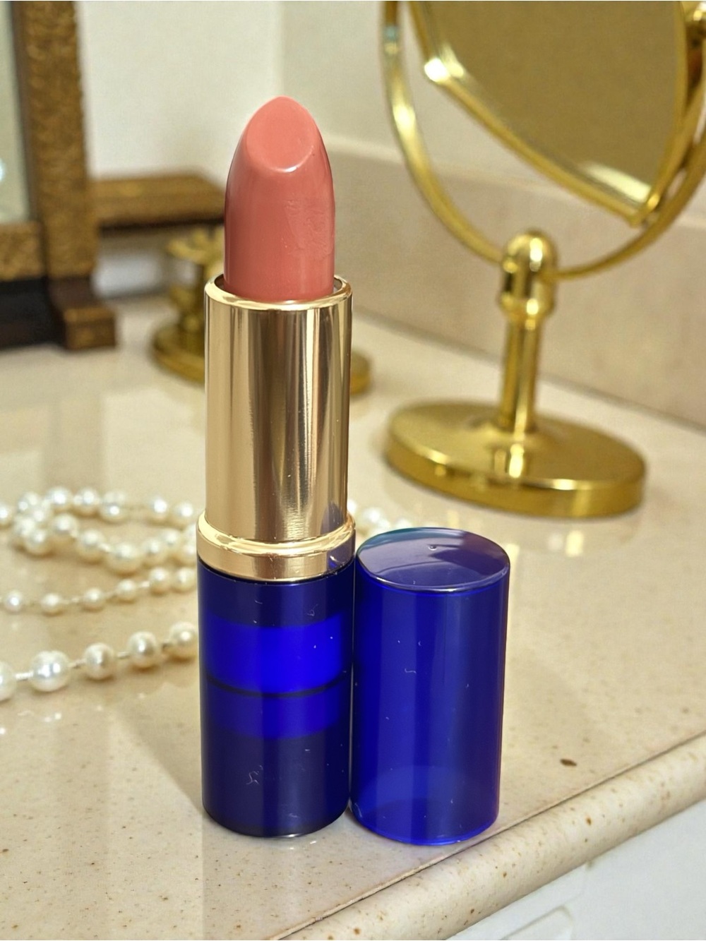 Estee Lauder Futurist Full Treatment Lipstick QUITE NUDE 11 SPF 15 RARE HTF